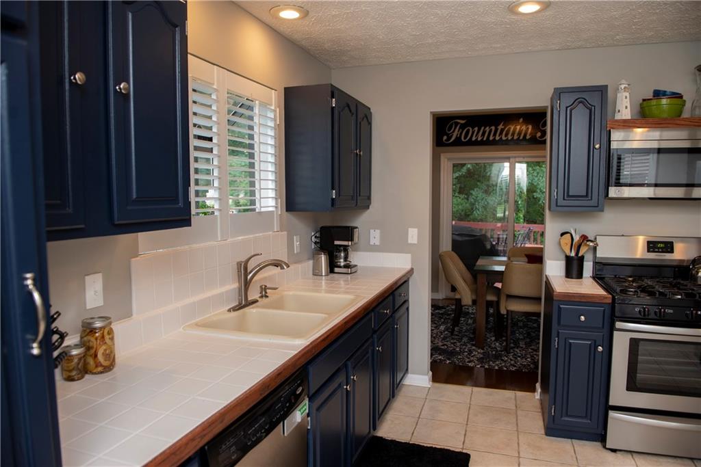 5861 RidgeHill Way Avon, IN 46123 - Photo 10 of 33 Gallery Image 10