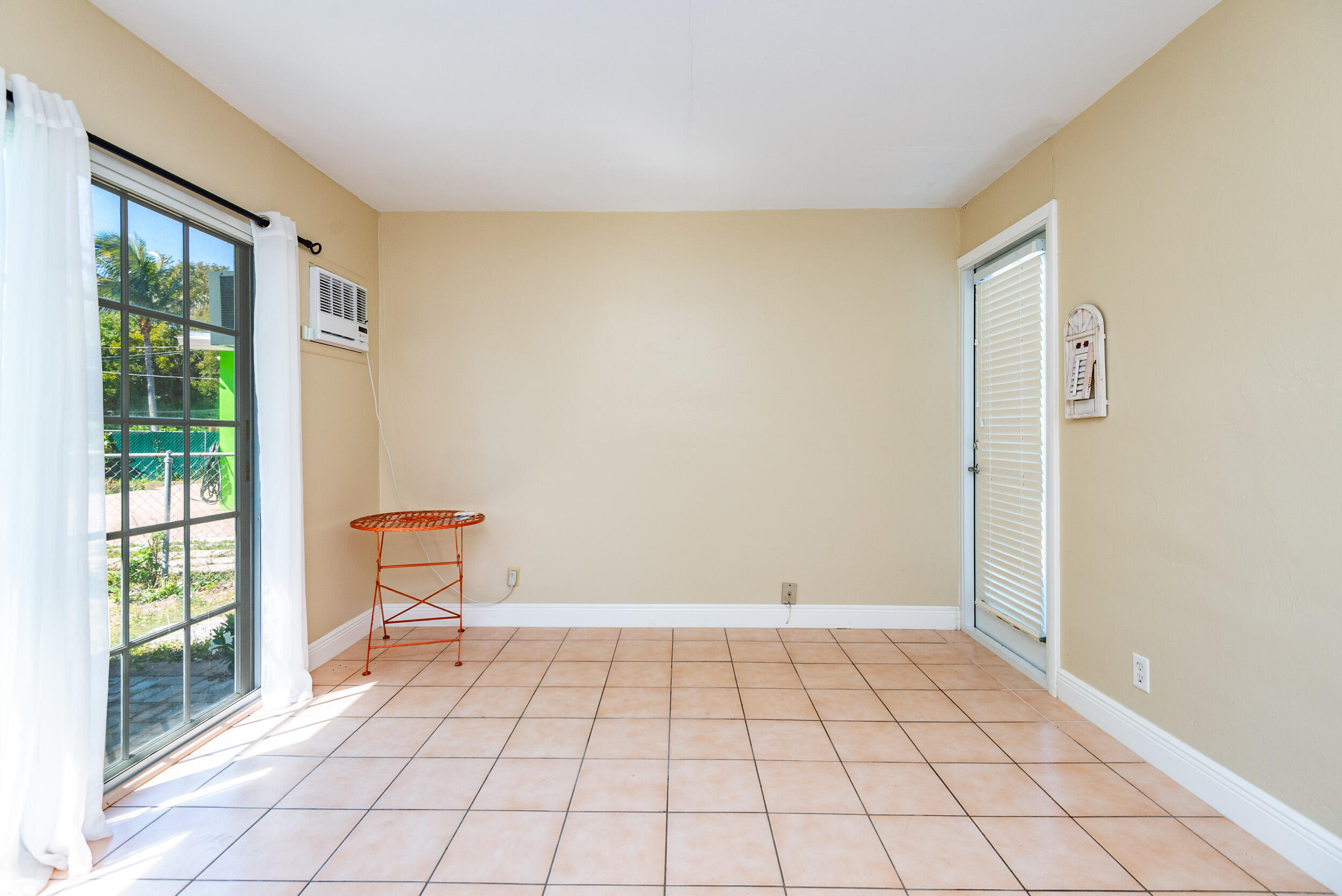 354 Manchester Street Boca Raton, FL 33487 - Photo 10 of 42 354-19