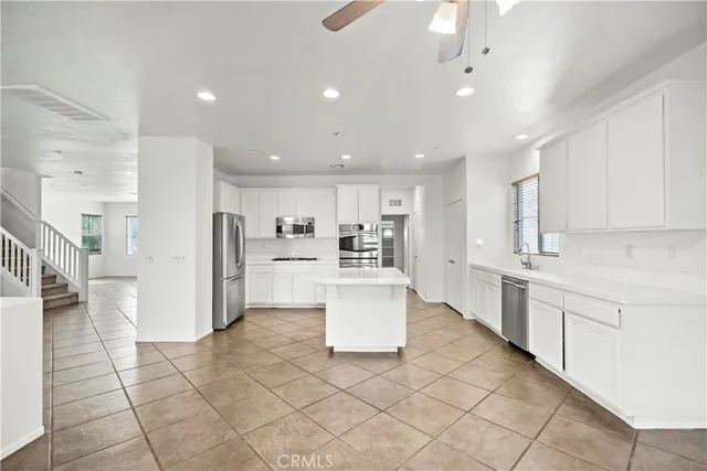 $699,000 | 16198 Lake Padden Lane, Fontana, CA 92336