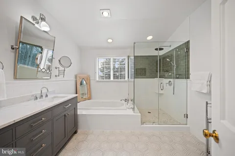 $2,295,000 | 4800 Old Dominion Drive, Arlington, VA 22207