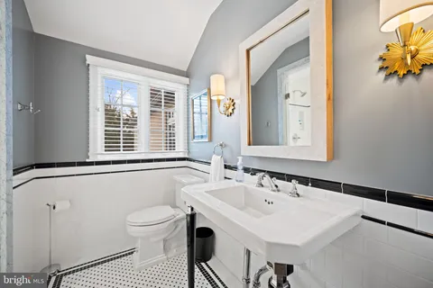 $2,295,000 | 4800 Old Dominion Drive, Arlington, VA 22207