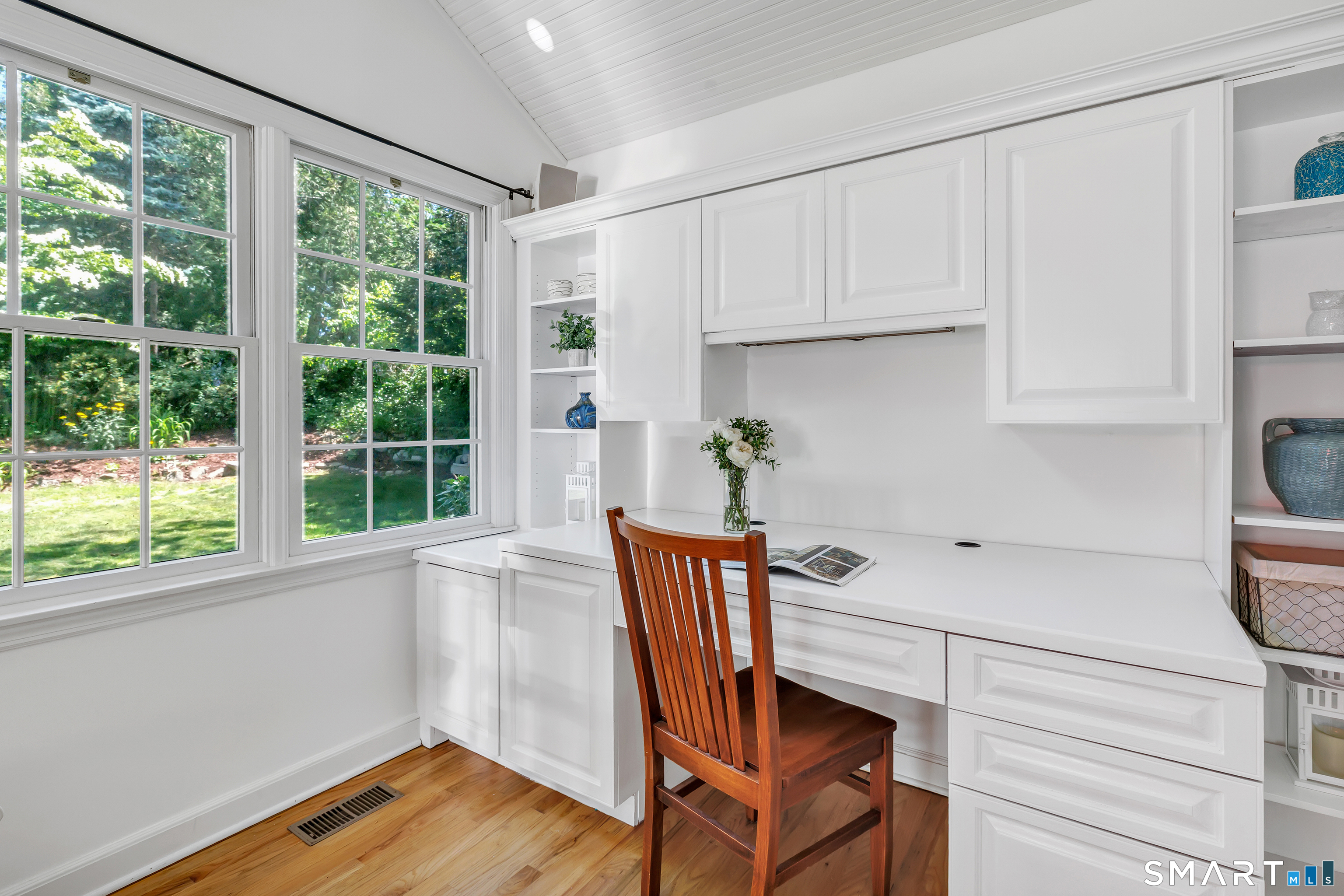 42 Bayberry Road Fairfield, CT 06825 - Photo 17 of 39