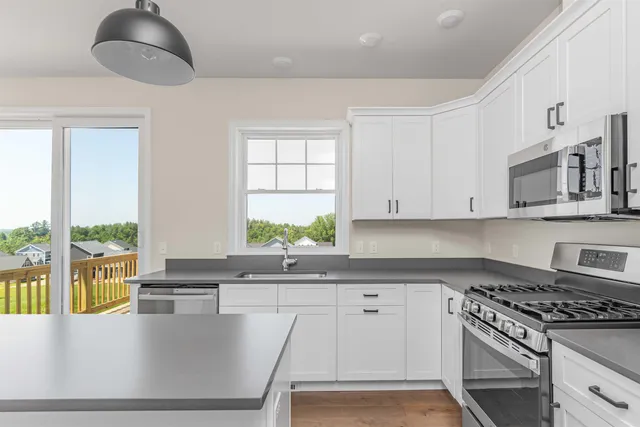 $938,375 | 4425 Ethan Allen Highway, Charlotte, VT 05445