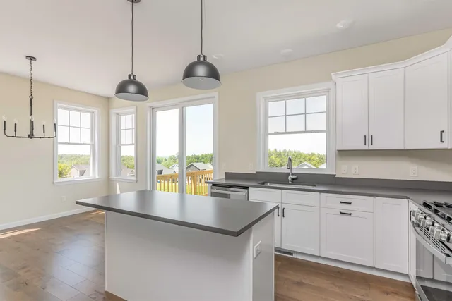 $938,375 | 4425 Ethan Allen Highway, Charlotte, VT 05445