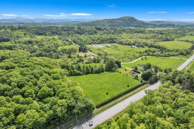$938,375 | 4425 Ethan Allen Highway, Charlotte, VT 05445