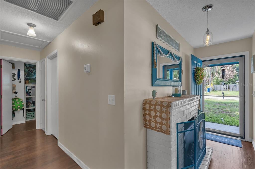 2107 High Point Avenue Southwest Winter Haven, FL 33880 - Photo 5 of 46