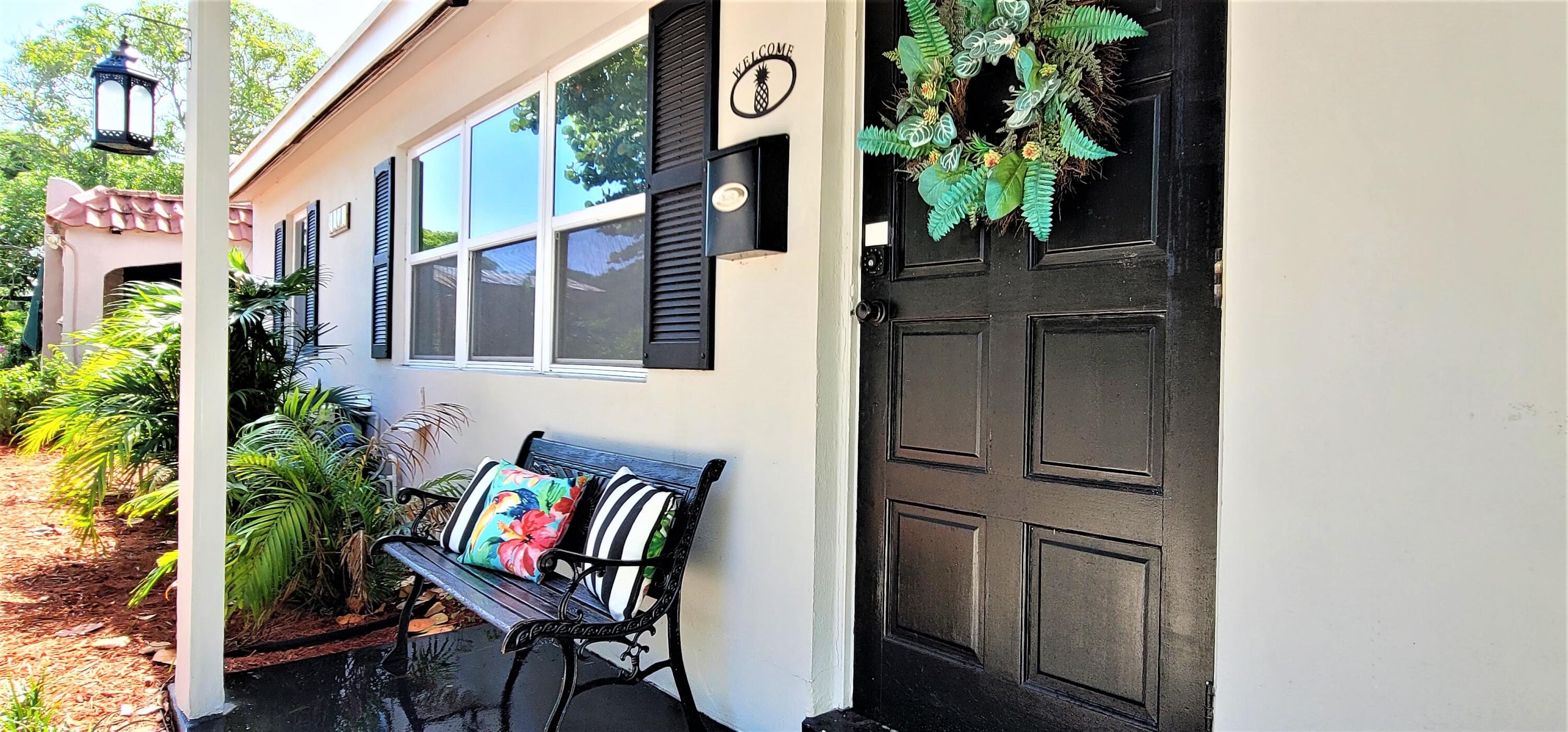 1012 Sunset Road West Palm Beach, FL 33401 - Photo 4 of 35 3
