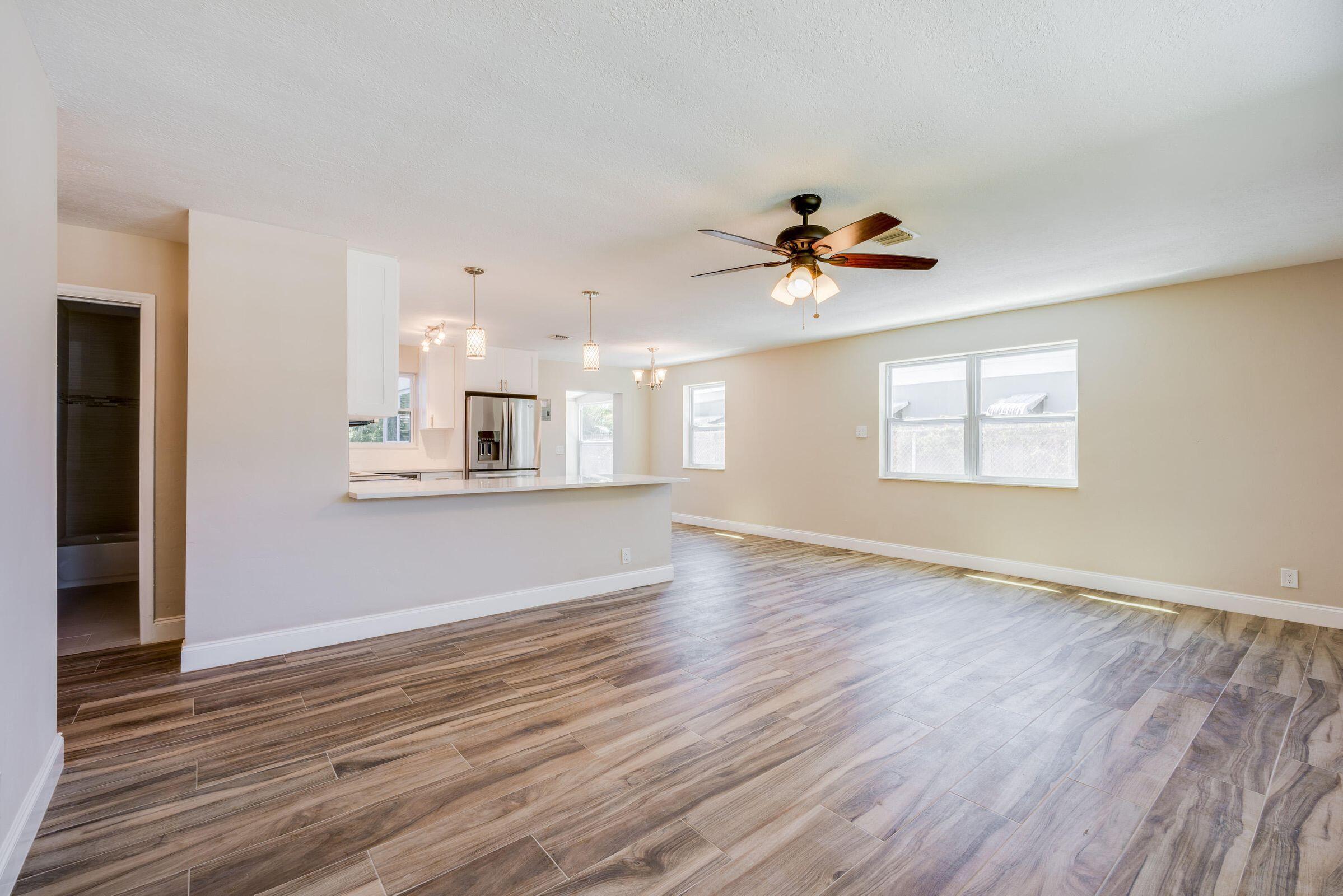 1012 Sunset Road West Palm Beach, FL 33401 - Photo 7 of 35 6 (2)