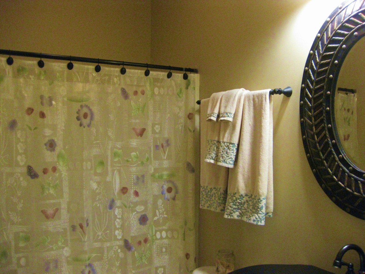 112 Little Creek Road Moneta, VA 24121 - Photo 19 of 90 Entry Bath