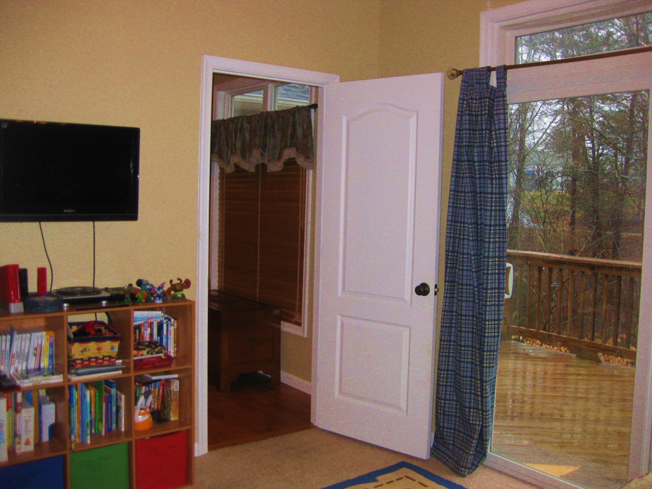 112 Little Creek Road Moneta, VA 24121 - Photo 24 of 90 BedRm #3 Transom Patio Doors!! to Deck!