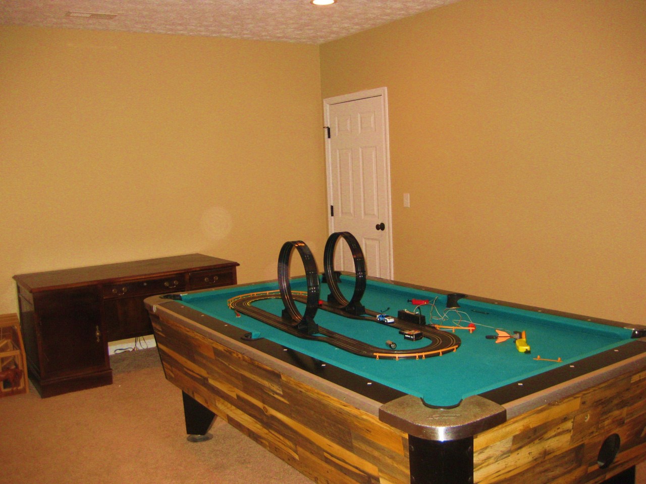 112 Little Creek Road Moneta, VA 24121 - Photo 33 of 90 LL Game Room and Office Space.....Media?