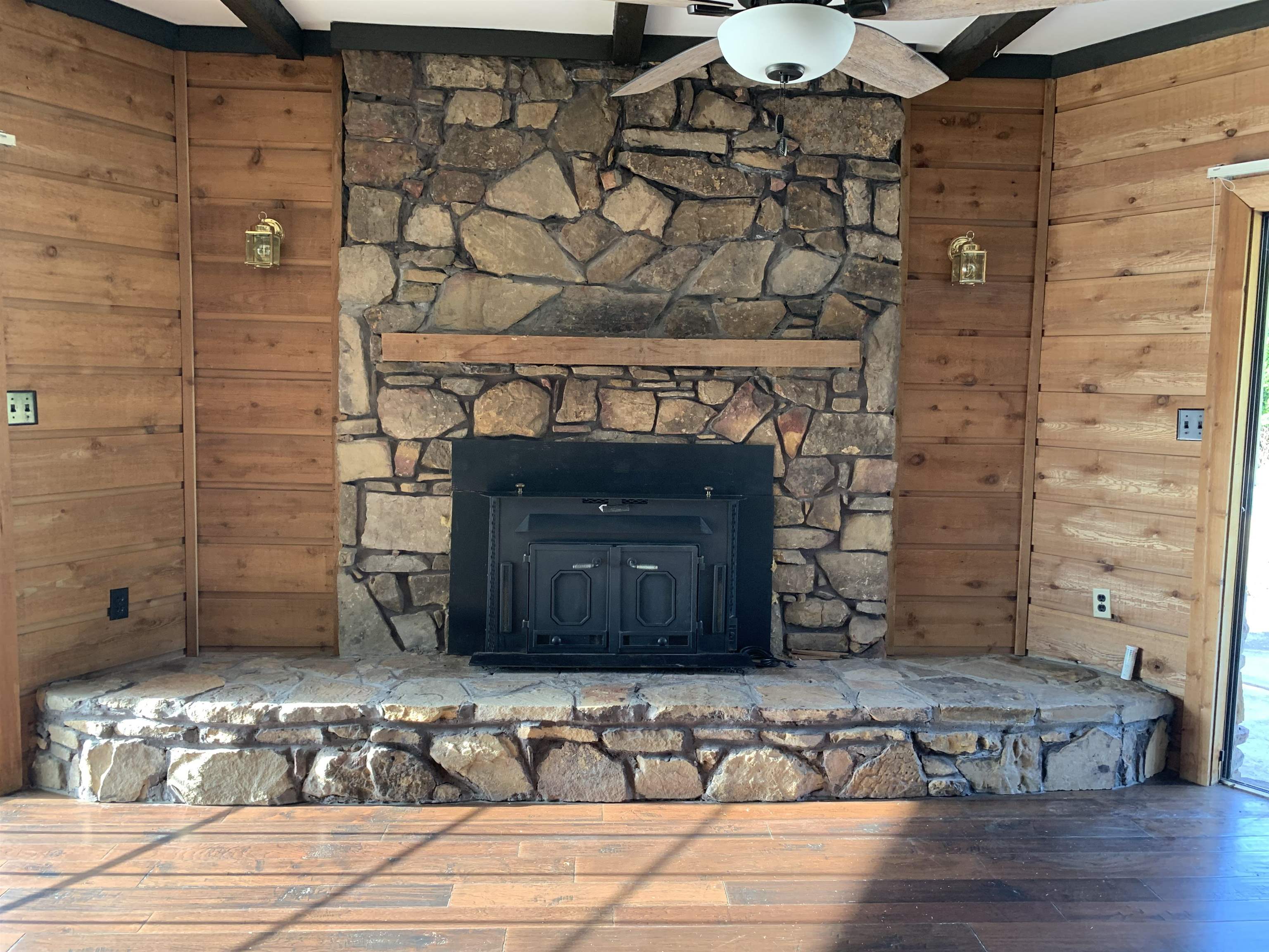 11280 Pleasant Ridge Road Arlington, TN 38002 - Photo 6 of 34 a room with fireplace