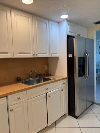 $2,600 | 101 Briny Avenue, Unit 1609, Pompano Beach, FL 33062