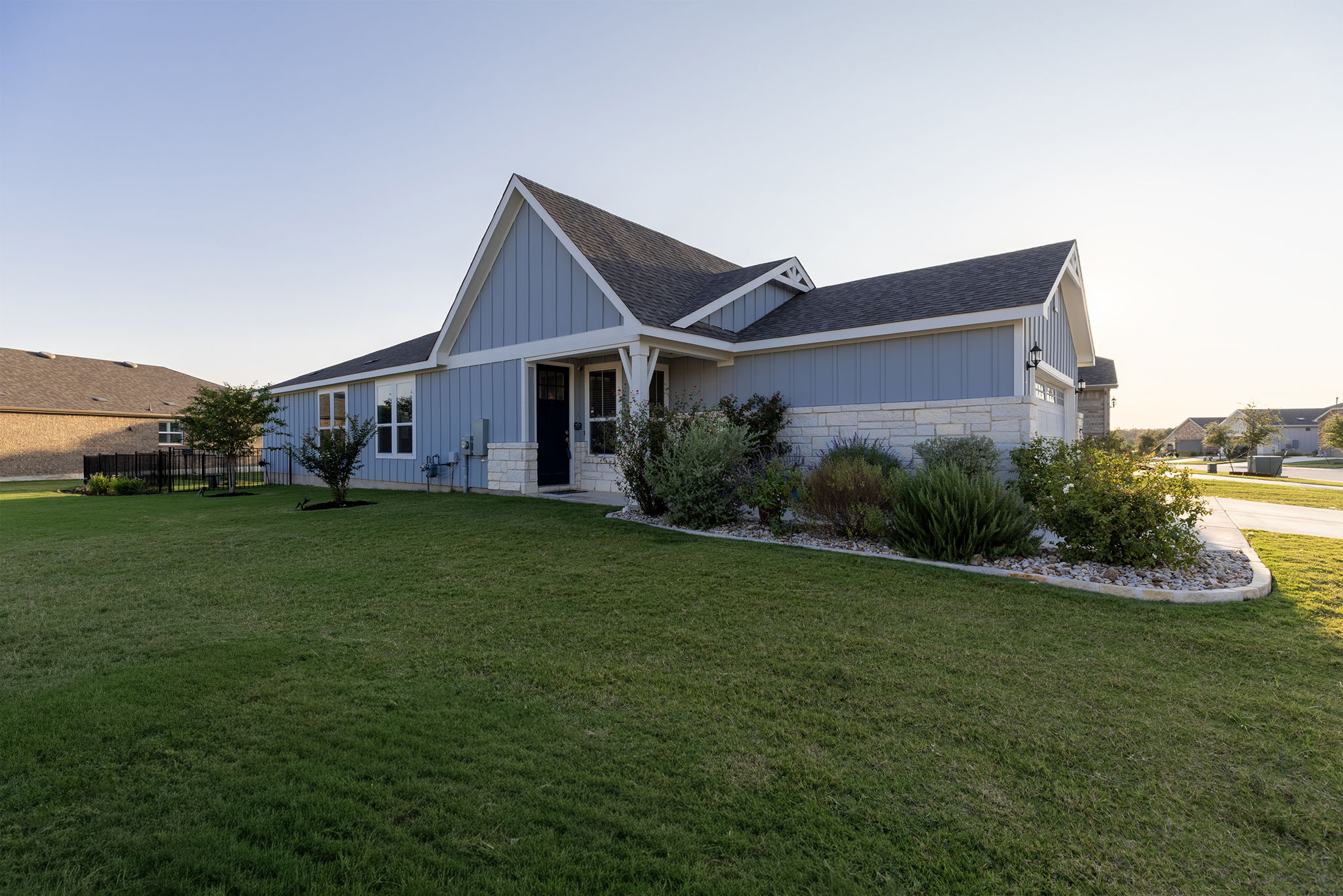 101 Bristol Cove Georgetown, TX 78633 - Photo 4 of 29