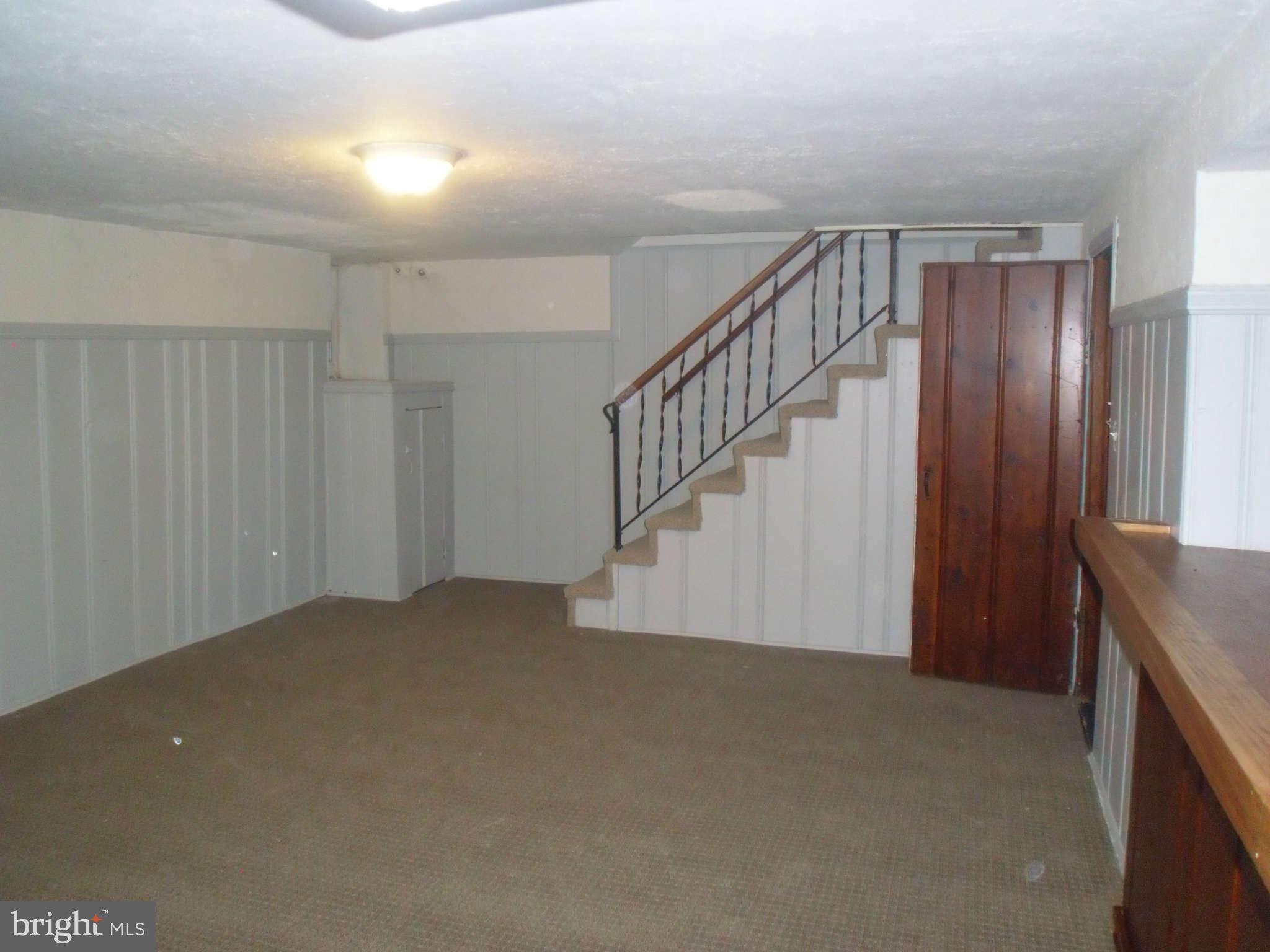 3913 Hilton Road Baltimore, MD 21215 - Photo 14 of 22 Family Room