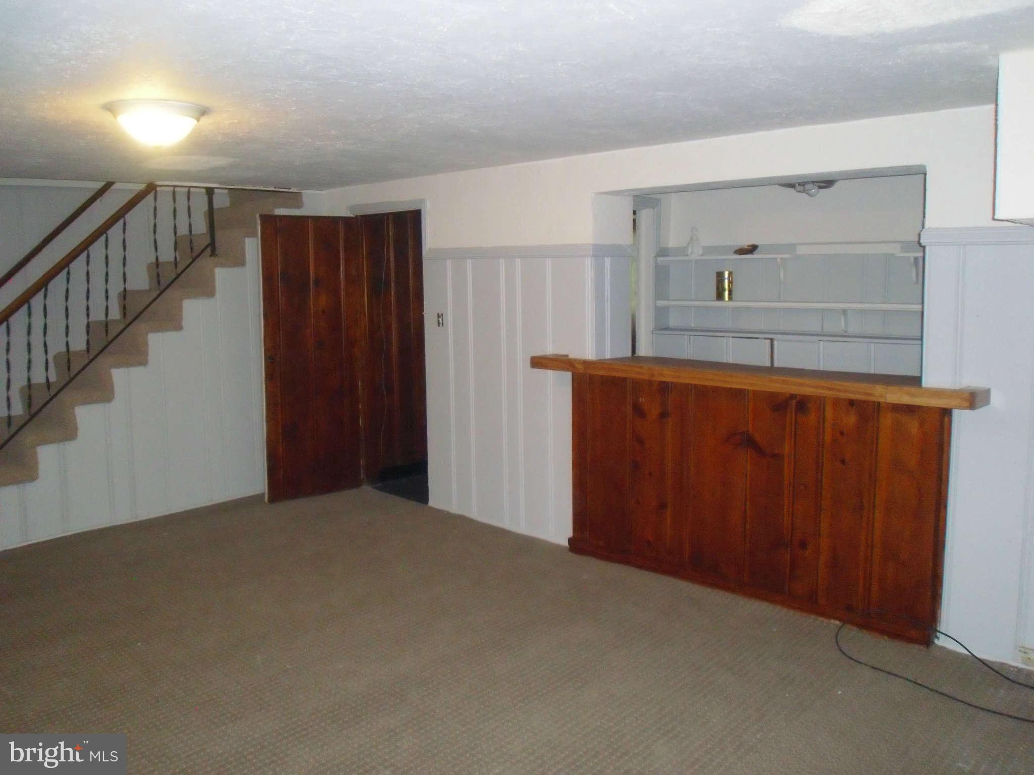 3913 Hilton Road Baltimore, MD 21215 - Photo 15 of 22 Family Room