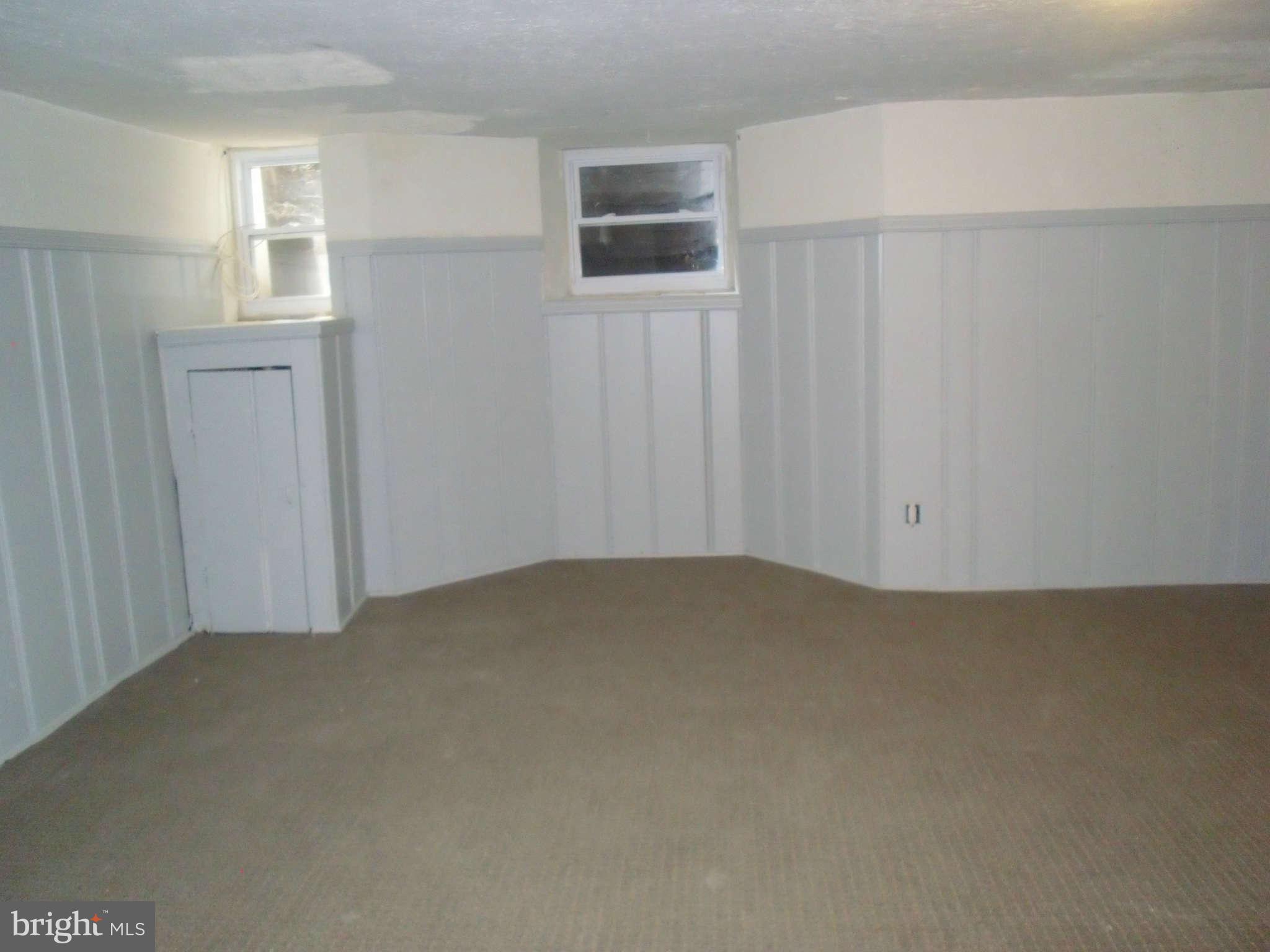 3913 Hilton Road Baltimore, MD 21215 - Photo 16 of 22 Family Room