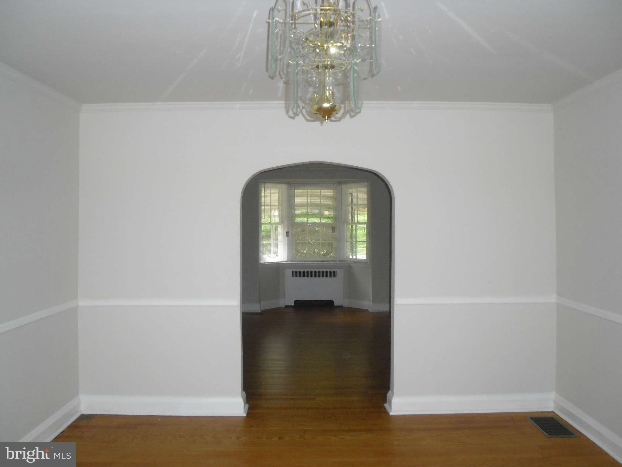3913 Hilton Road Baltimore, MD 21215 - Photo 5 of 22 Dining Room