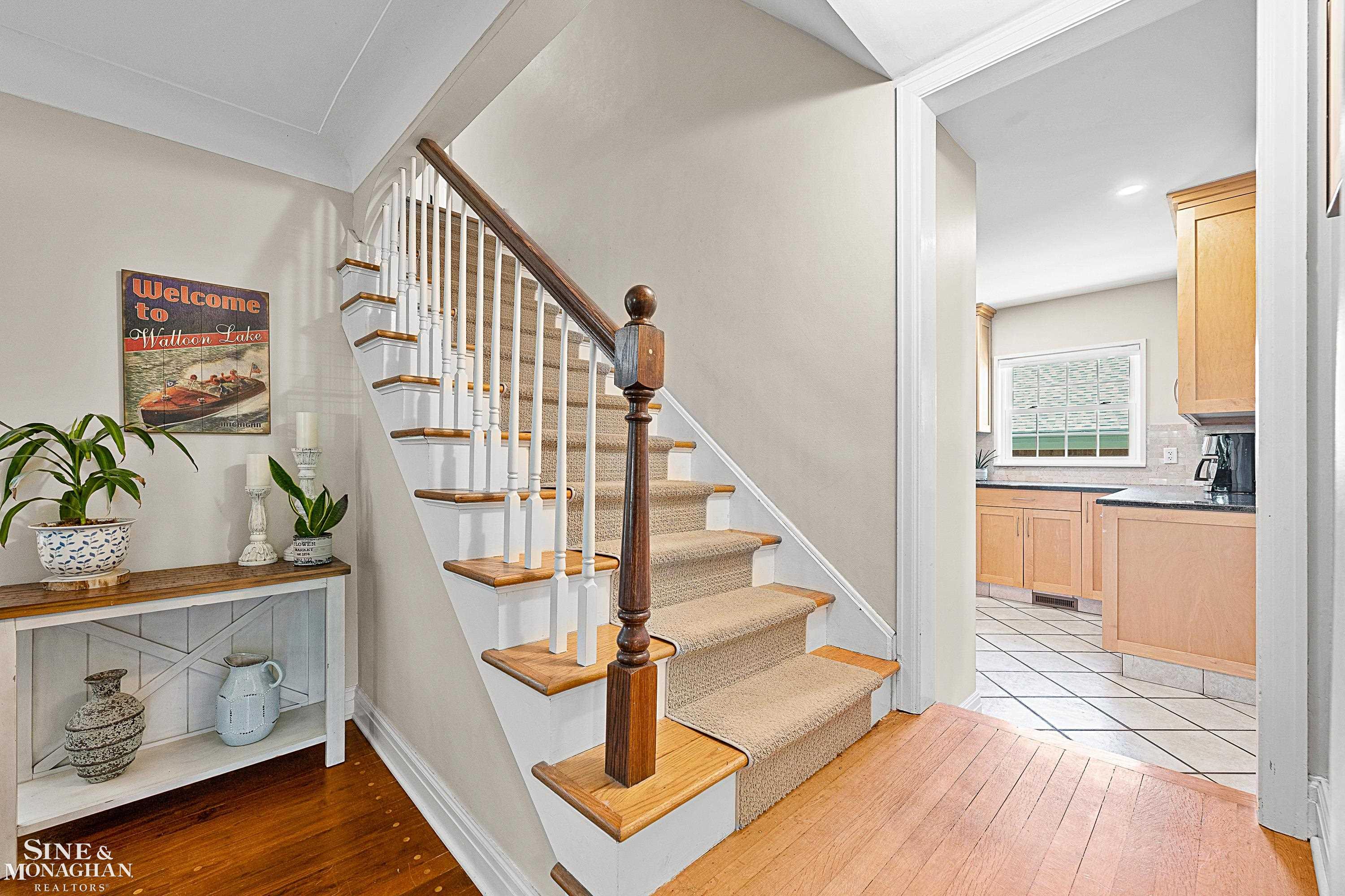 100 Roslyn Road Grosse Pointe Woods, MI 48236 - Photo 24 of 55