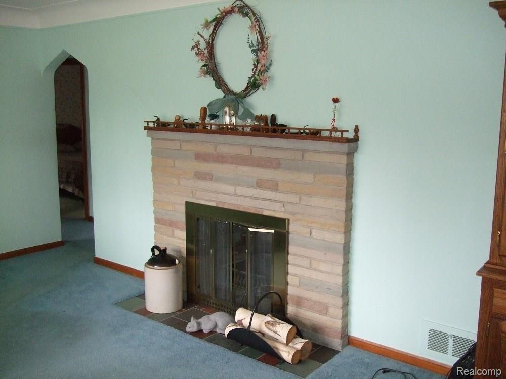 9625 Reeck Road Allen Park, MI 48101 - Photo 12 of 37
