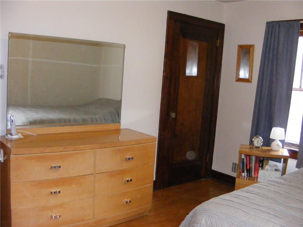 300 West Ingomar Road Pittsburgh, PA 15237 - Photo 9 of 21 Master bedroom with hardwood floors!