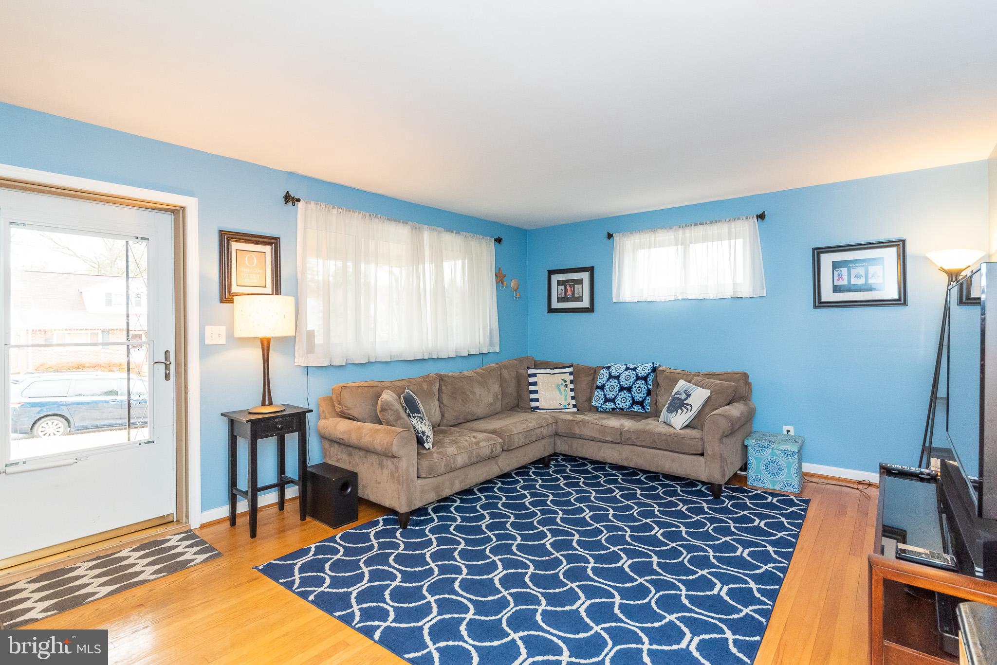 31 Edgemoor Road Lutherville-Timonium, MD 21093 - Photo 5 of 52 Open Living Room