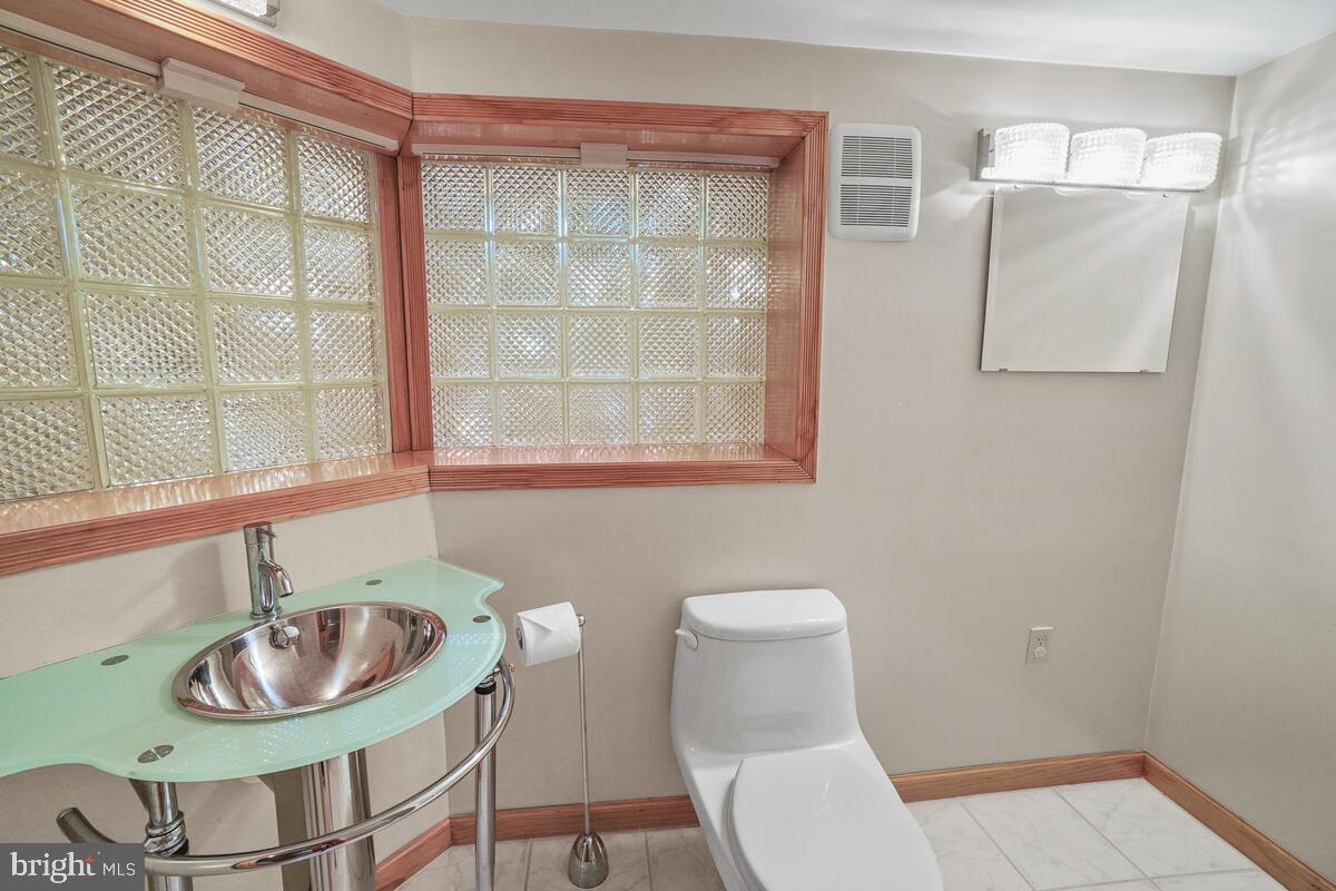 2215 Banner Hill Road Frederick, MD 21702 - Photo 21 of 44 Gallery Image 21