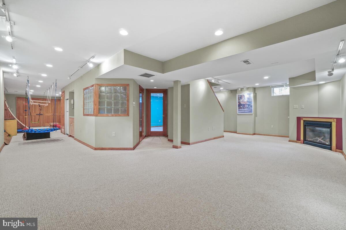2215 Banner Hill Road Frederick, MD 21702 - Photo 25 of 44 Gallery Image 25