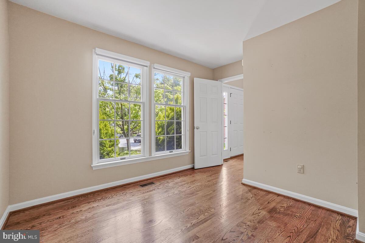2215 Banner Hill Road Frederick, MD 21702 - Photo 5 of 44 Gallery Image 5