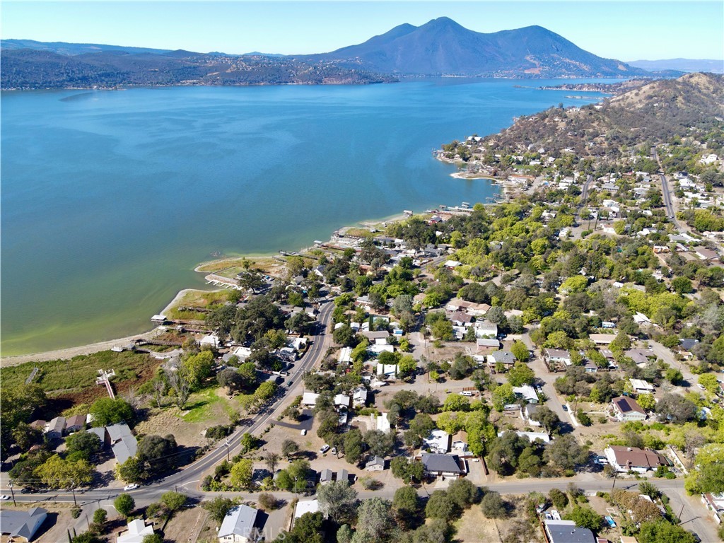 13992 Lakeshore Drive Clearlake, CA 95422 - Photo 34 of 35