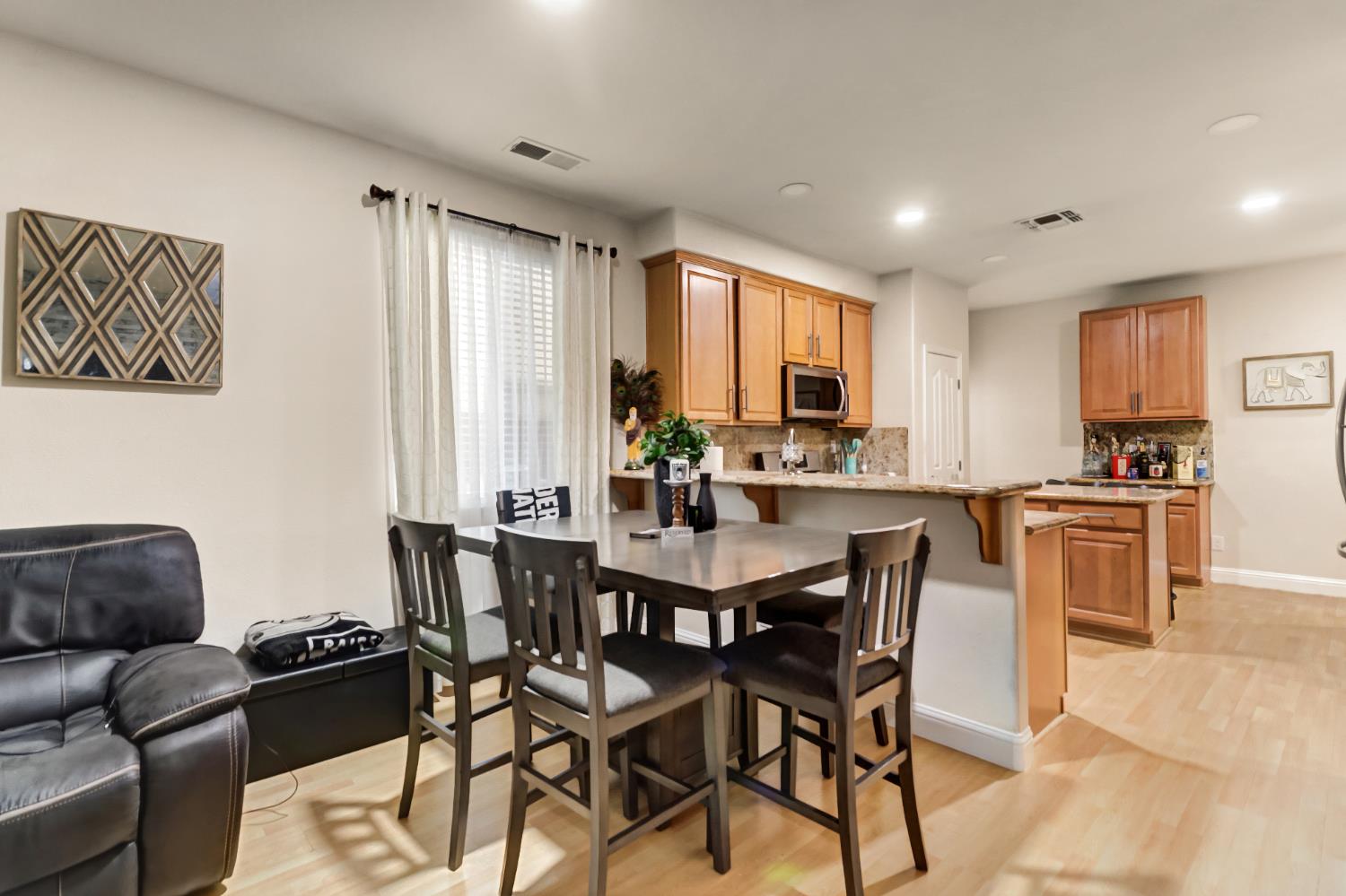 5467 Elderdown Way Sacramento, CA 95835 - Photo 7 of 36