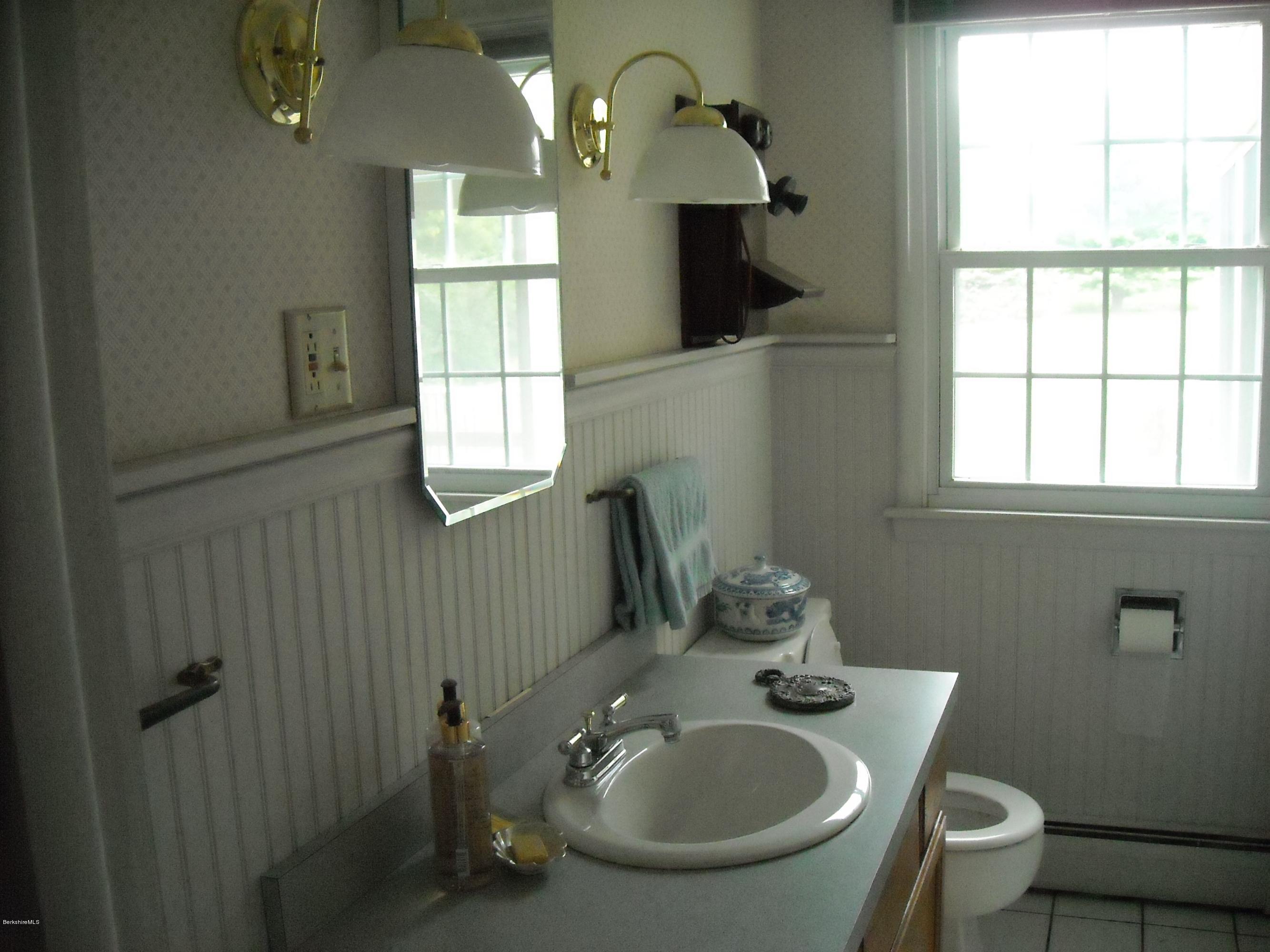 450 Devon Road Lee, MA 01238 - Photo 8 of 25 ALDO 2013 017