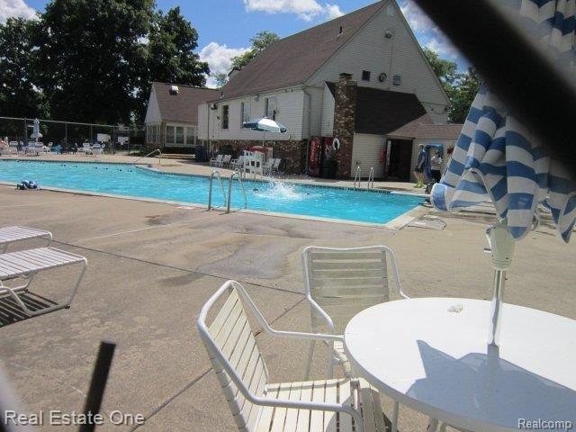 40345 Oak Tree Novi, MI 48375 - Photo 41 of 41 pool.JPG