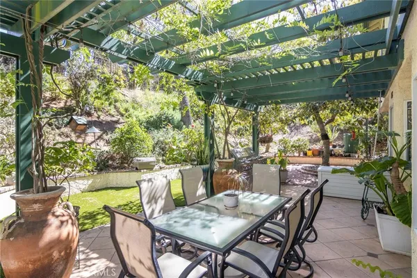 $1,200,000 | 13542 Ashbrook Lane, Moorpark, CA 93021