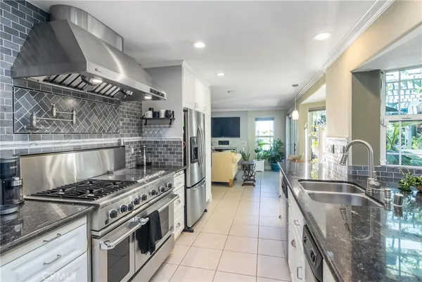 $1,200,000 | 13542 Ashbrook Lane, Moorpark, CA 93021