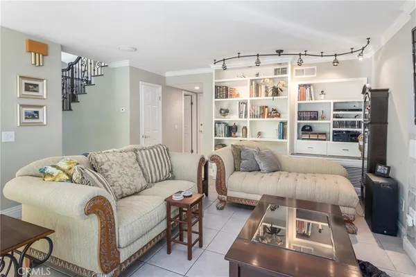 $1,200,000 | 13542 Ashbrook Lane, Moorpark, CA 93021
