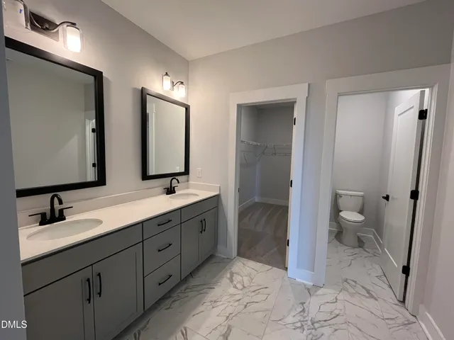 an empty walk in closet