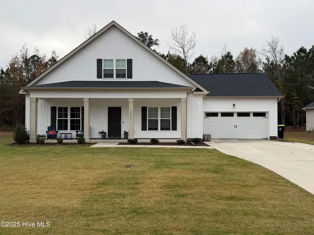 $379,800 | 3323 School Vw Drive, Farmville, NC 27828