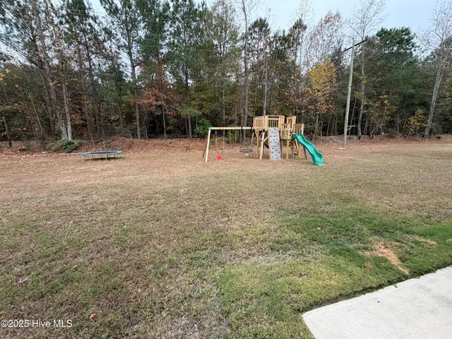 $379,800 | 3323 School Vw Drive, Farmville, NC 27828