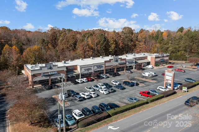 a view of a terrace with sitting area