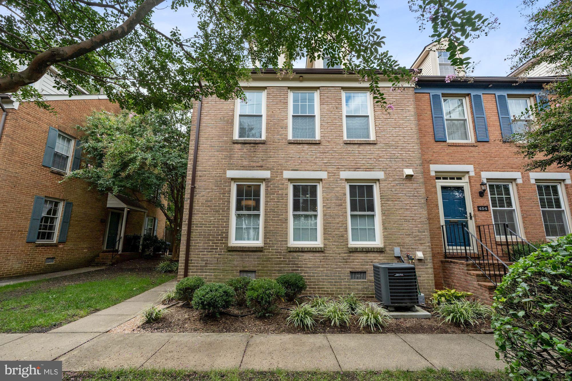 452 West Glebe Road Alexandria, VA 22305 - Photo 3 of 49