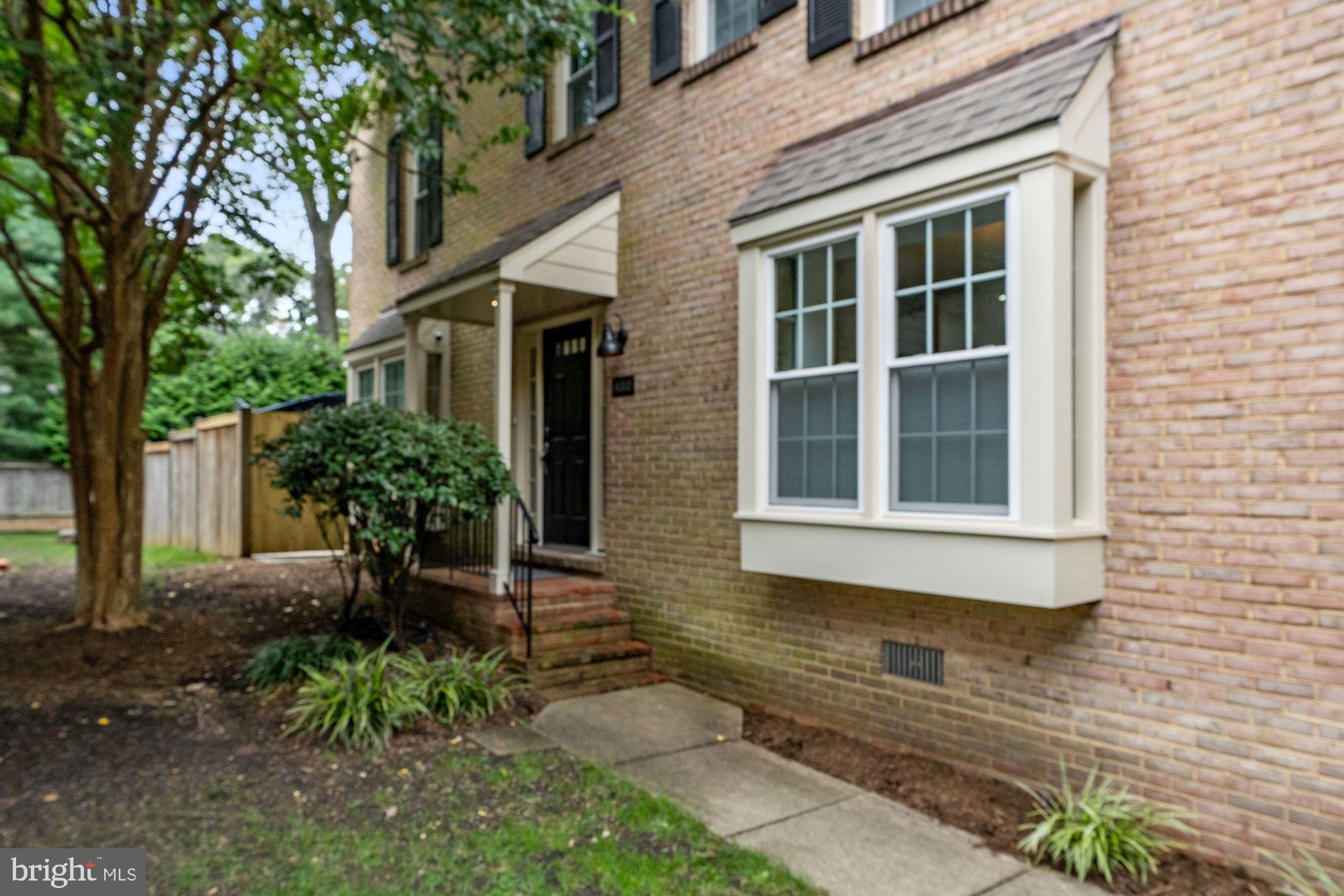 452 West Glebe Road Alexandria, VA 22305 - Photo 4 of 49
