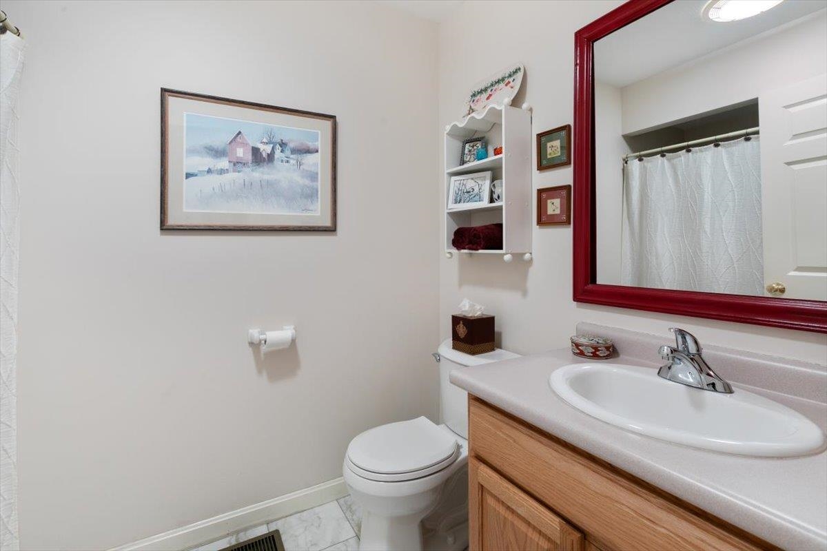 63 Pleasant Street Windham, NH 03087 - Photo 18 of 38