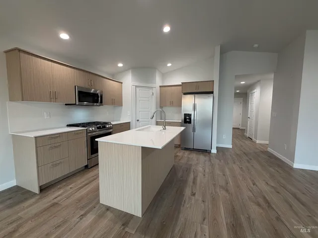 $2,200 | 10550 West Tinder Street, Star, ID 83669