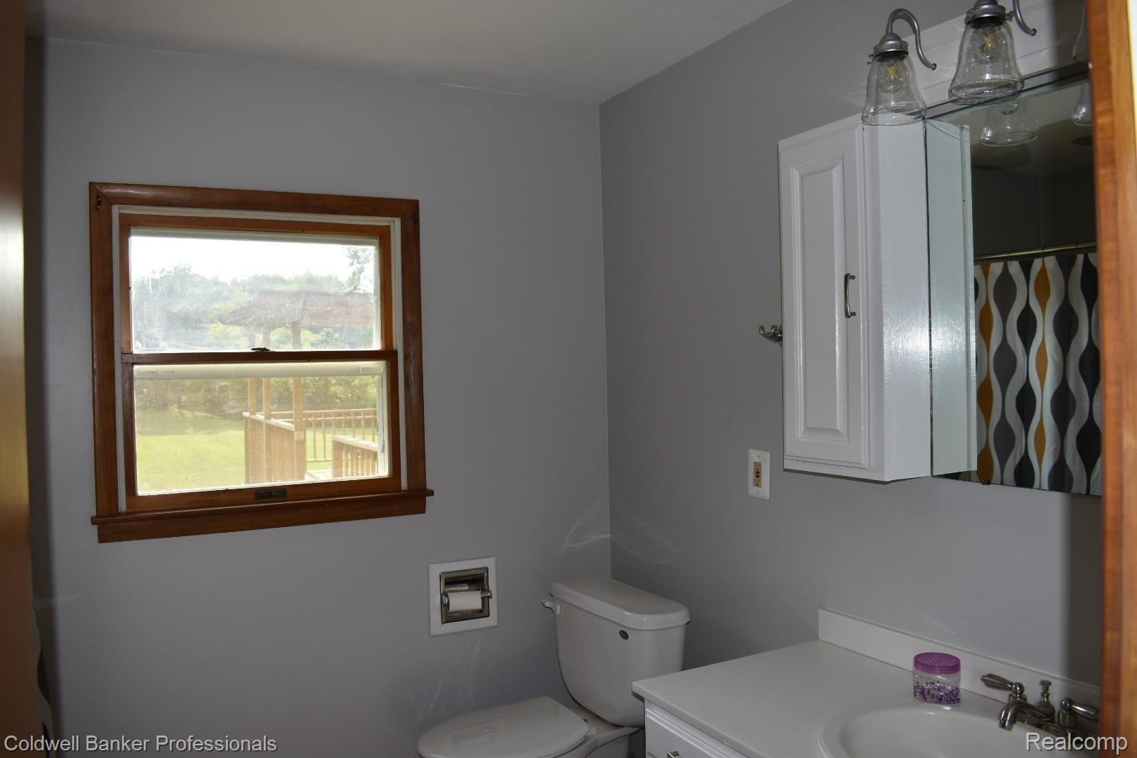 11184 Fenton Road Fenton, MI 48430 - Photo 15 of 19 DSC_0288.JPG