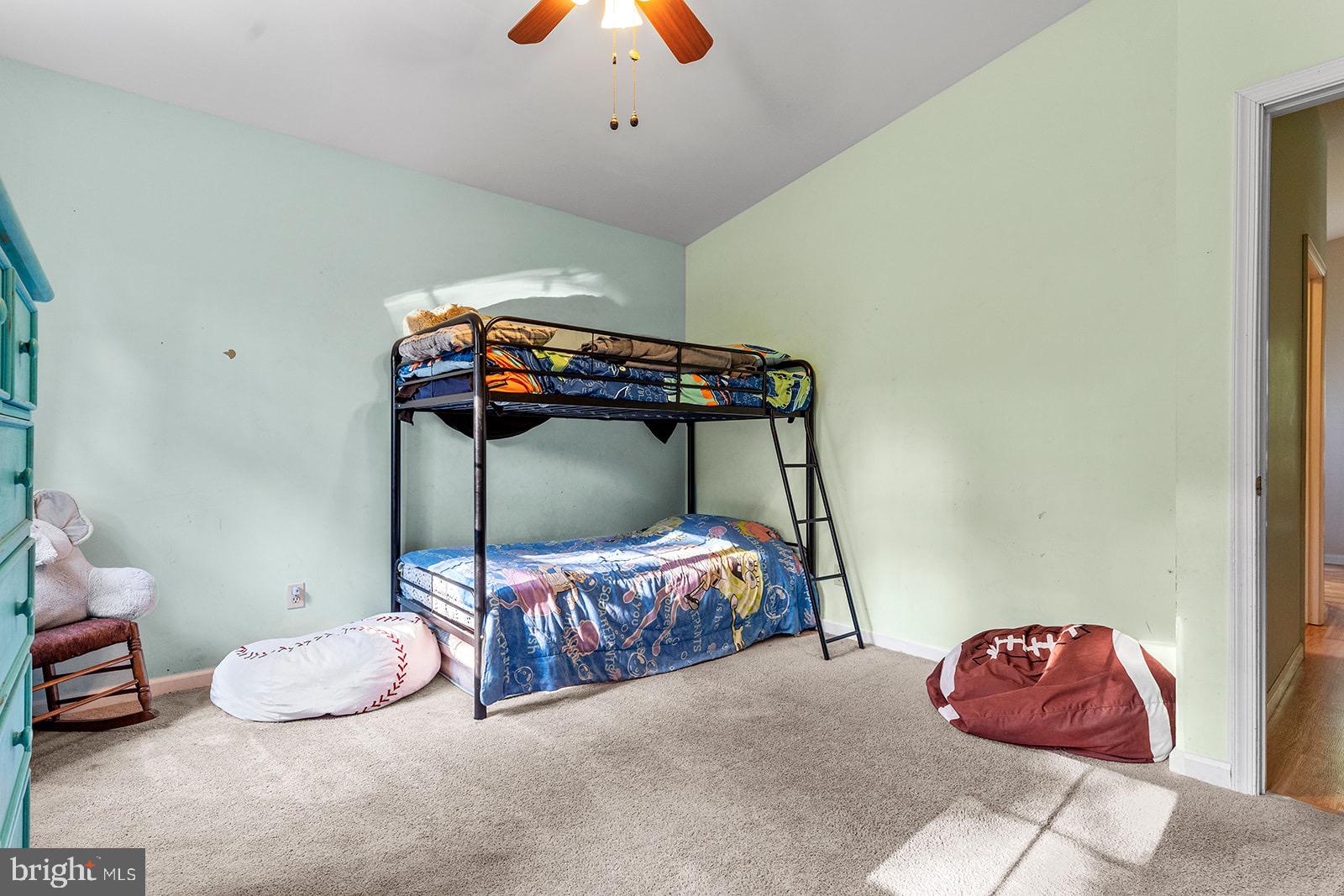 12483 Newland Road Warsaw, VA 22572 - Photo 25 of 38 2nd Bedroom