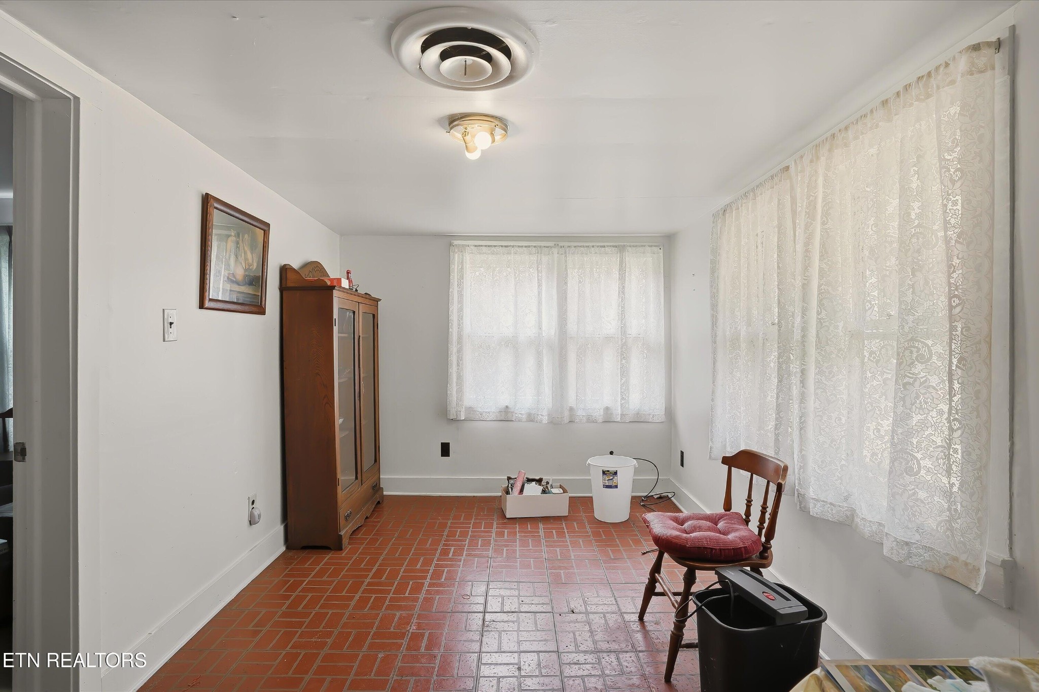 7809 Wood Road Corryton, TN 37721 - Photo 14 of 49 a view of a livingroom with furniture and windows