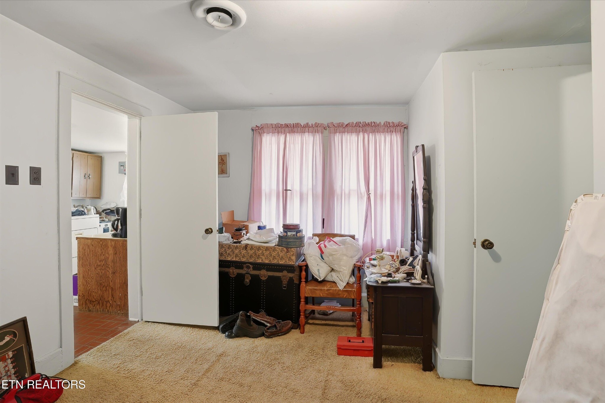 7809 Wood Road Corryton, TN 37721 - Photo 20 of 49 a view of room with furniture and window