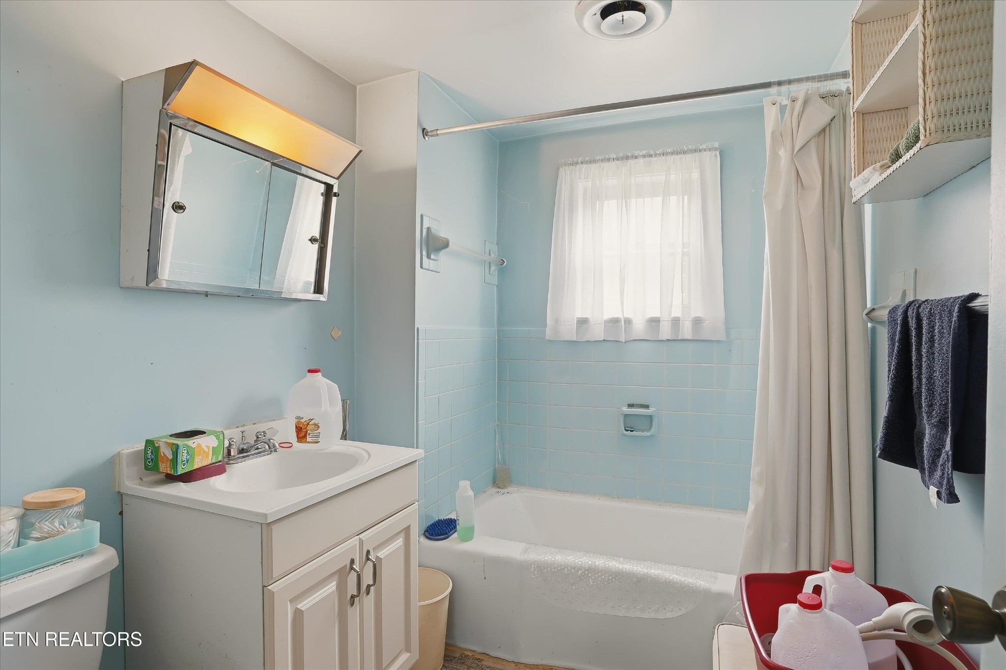 7809 Wood Road Corryton, TN 37721 - Photo 21 of 49 a bathroom with a sink toilet and shower