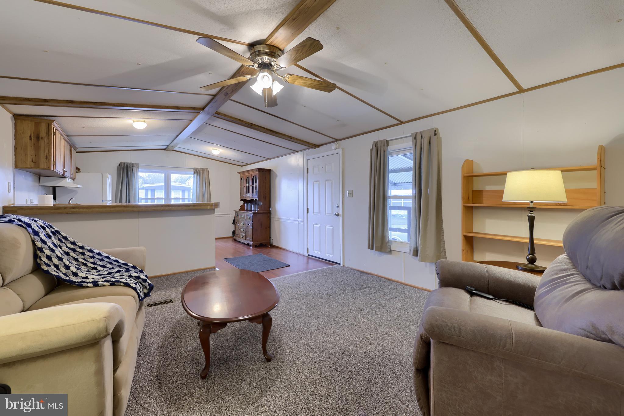 123 Ridgewood Manor Manheim, PA 17545 - Photo 14 of 25 a living room with furniture